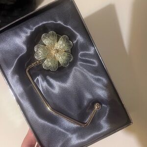 ARGENTOSC Milan Paris Green Silver Flower Floral Pearl Crystal Handbag Holder